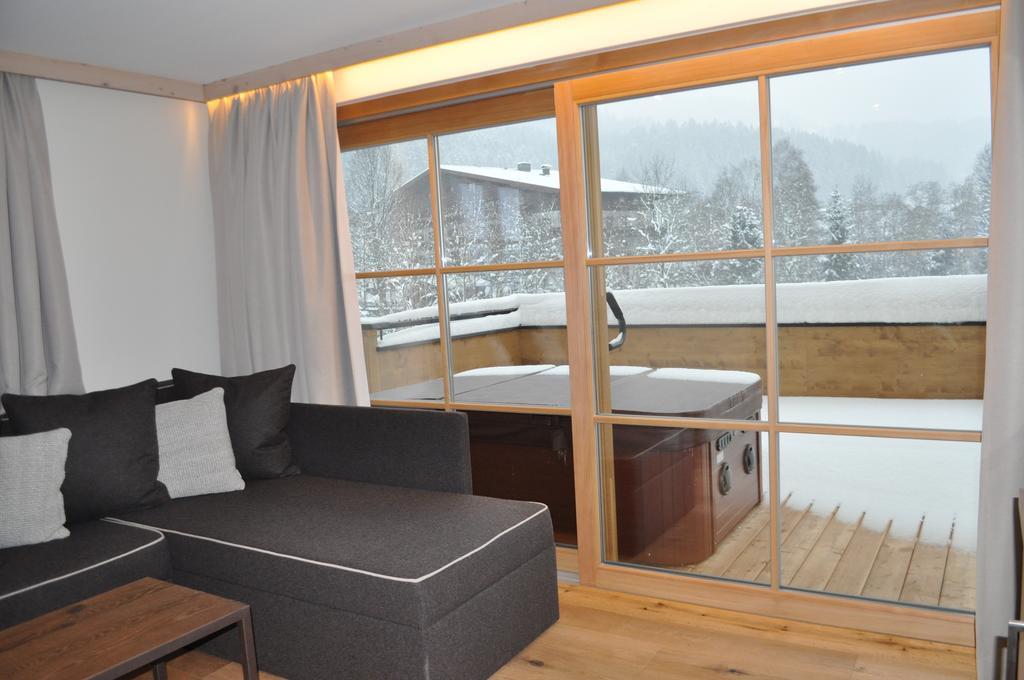 Alpen Chalet Dorfwies كيرشبرغ ان تيرول الغرفة الصورة