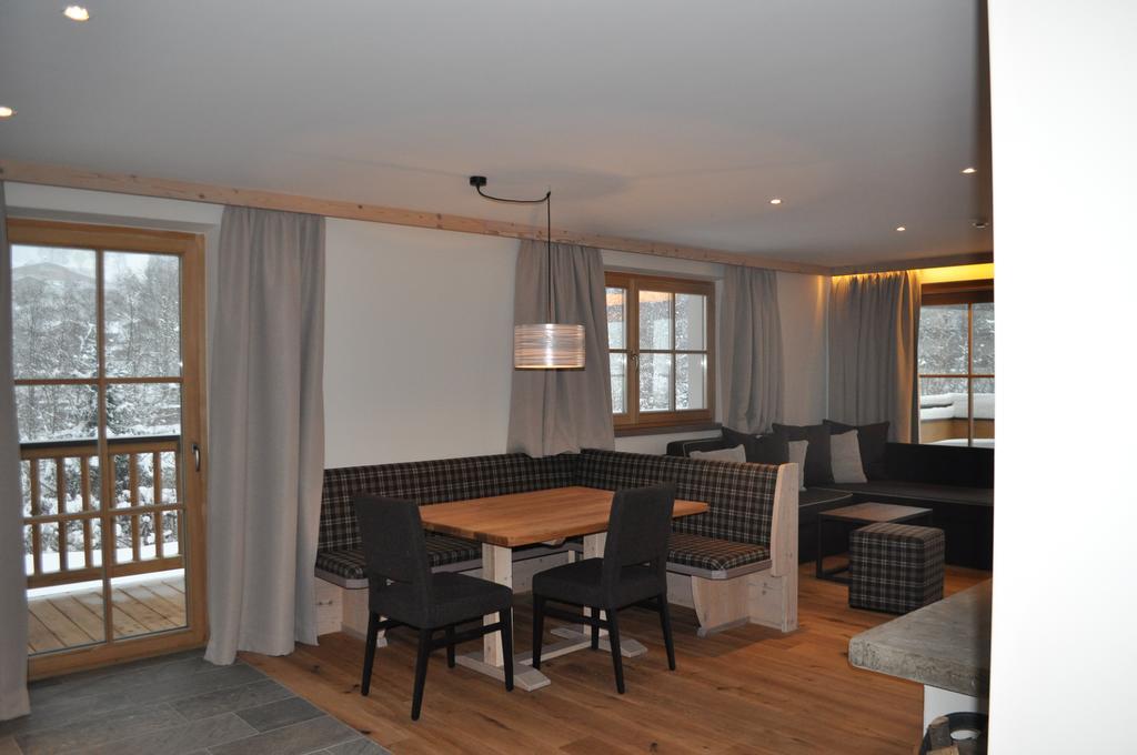 Alpen Chalet Dorfwies كيرشبرغ ان تيرول الغرفة الصورة