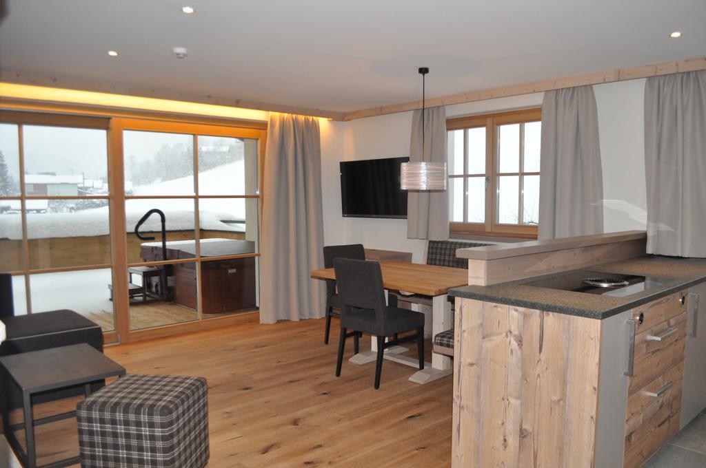 Alpen Chalet Dorfwies كيرشبرغ ان تيرول الغرفة الصورة